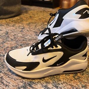 Nike Air Max Bolt